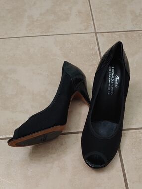 Donald J. Pliner Heels Zorba Black Leather Peep-Toe Pumps Women's Size 8.5